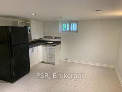 Unit Lower — 307 Anderson Street — photo 4