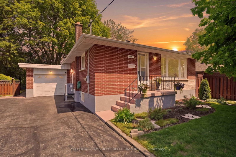 home for sale on 318 Marion Avenue
