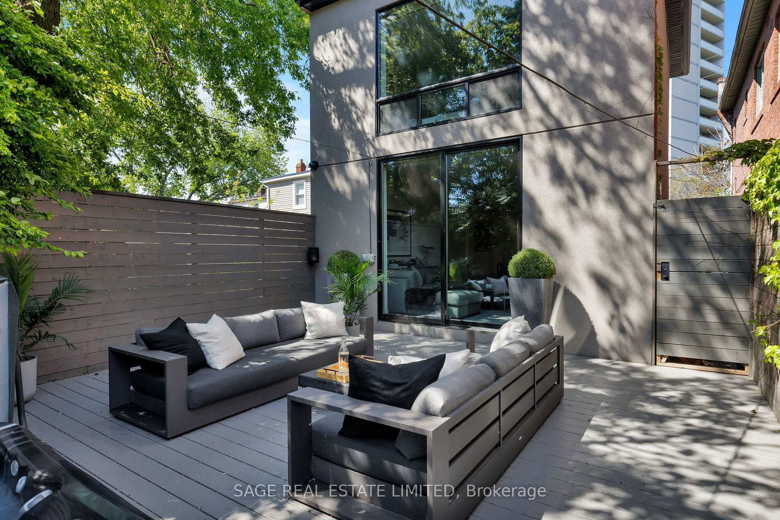 979 Broadview Avenue - Photo 23