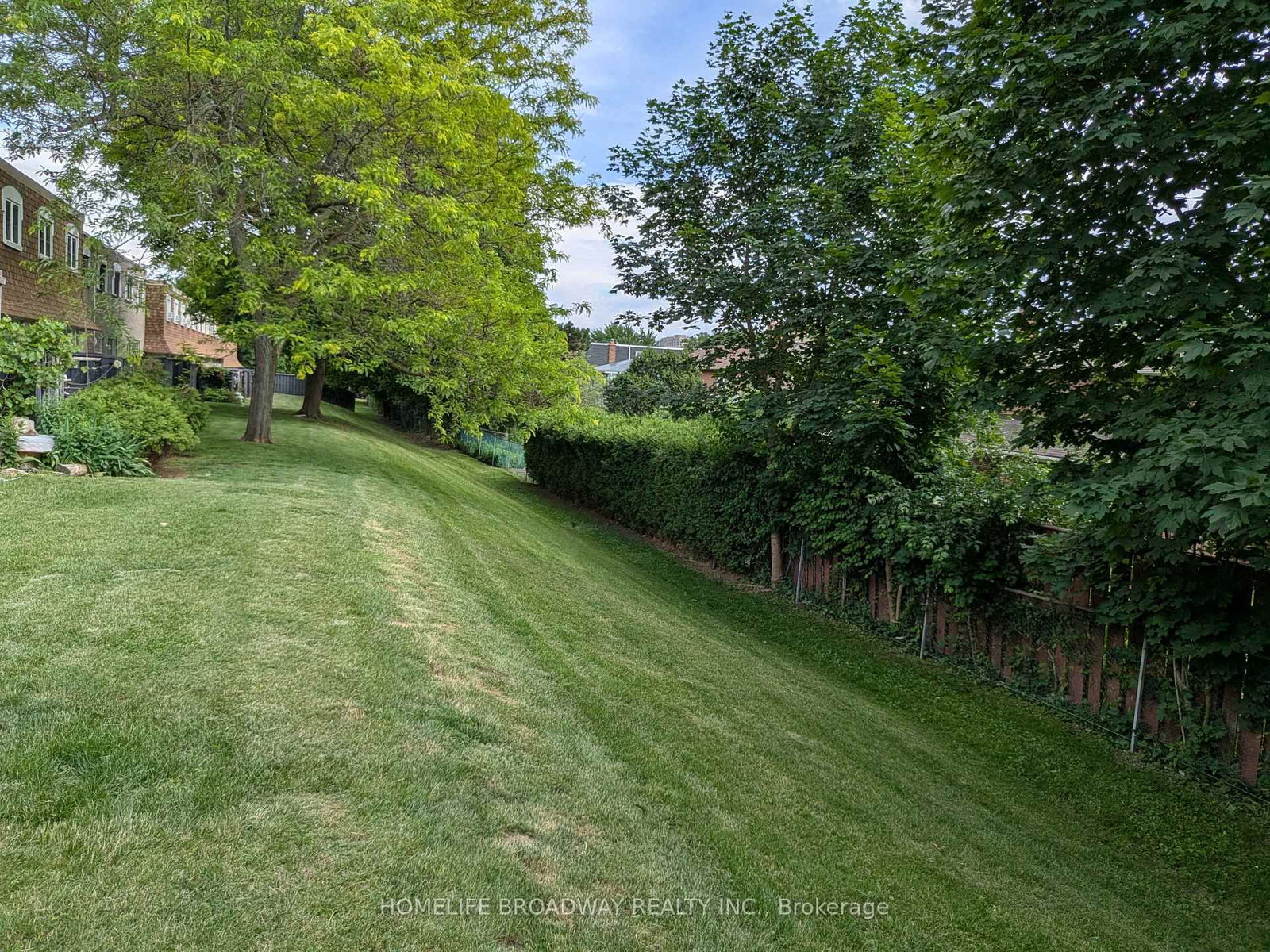 850 Huntingwood Drive • #54 • Toronto, ON photo 16