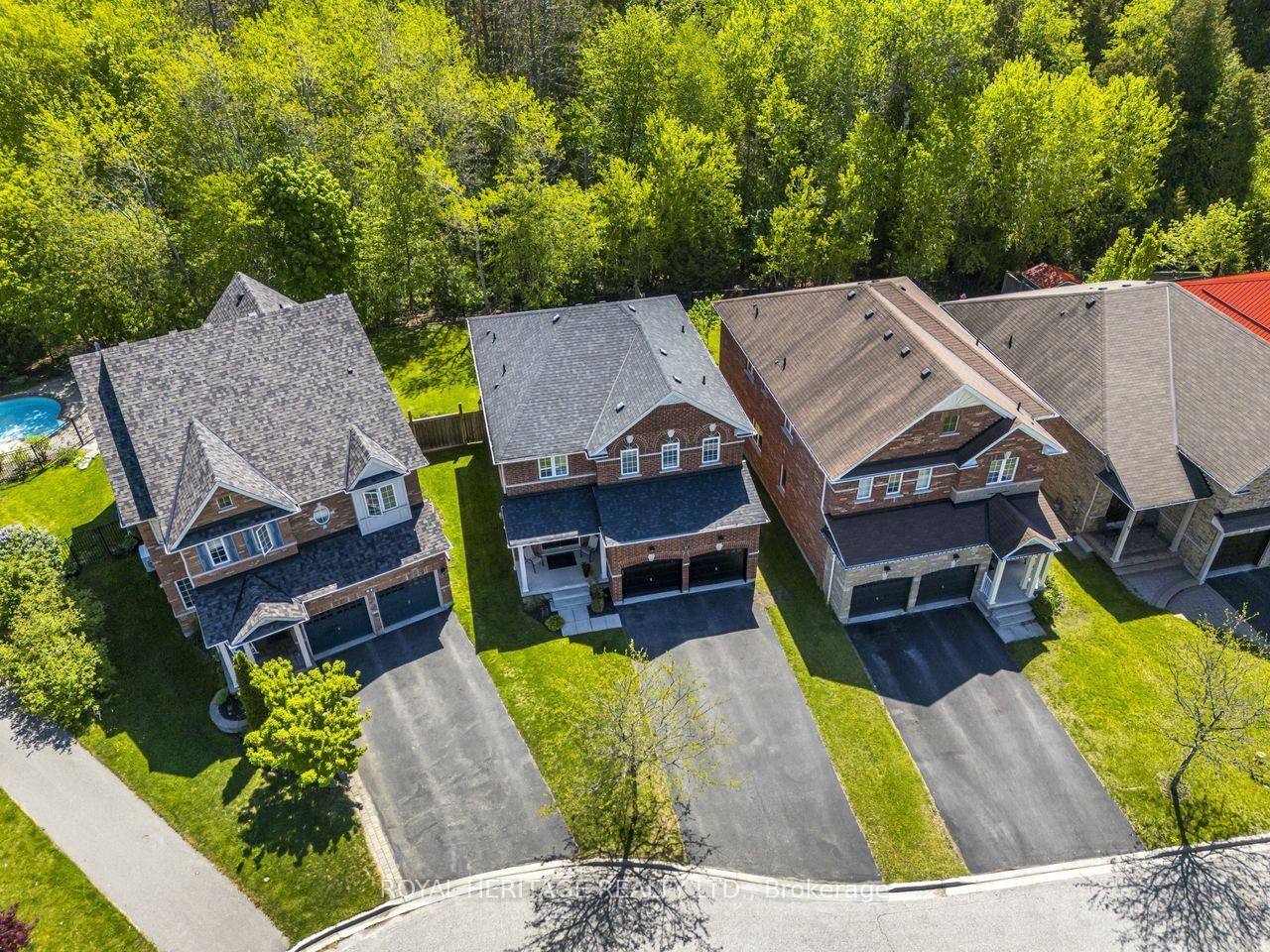 64 Florence Drive - Photo 2