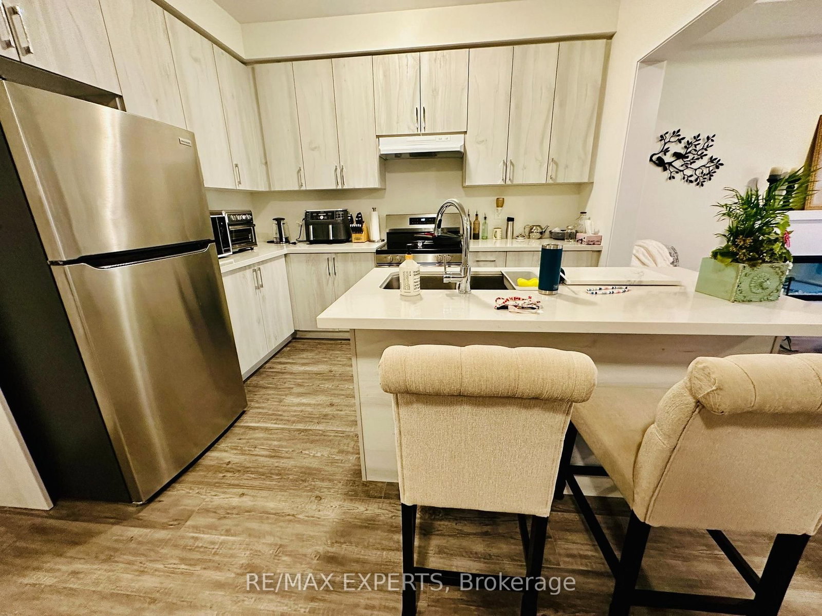1541 Wheatcroft Drive • Oshawa, ON photo 6