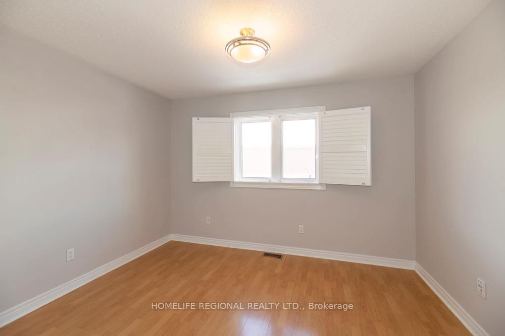 99 Goodman Drive • Oshawa, ON photo 18