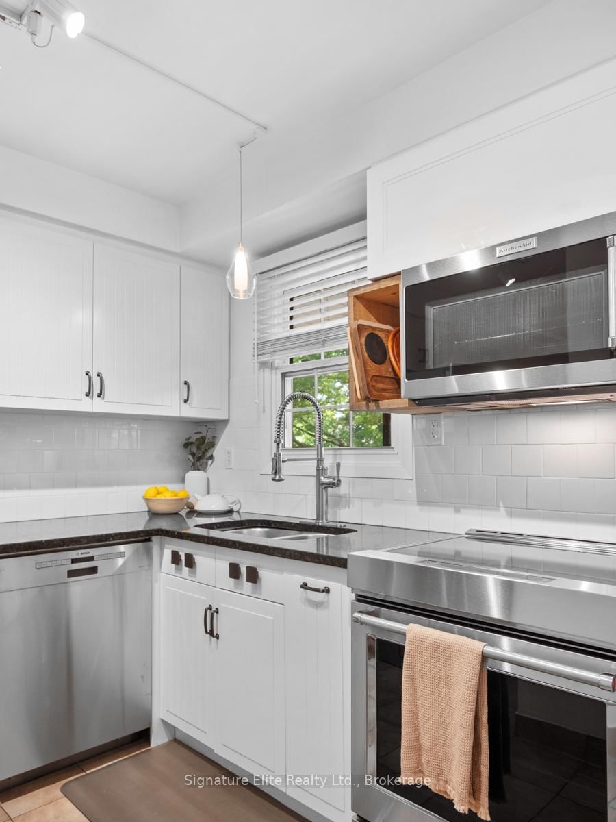 101 S Glen Manor Drive • #13 • Toronto, ON photo 20