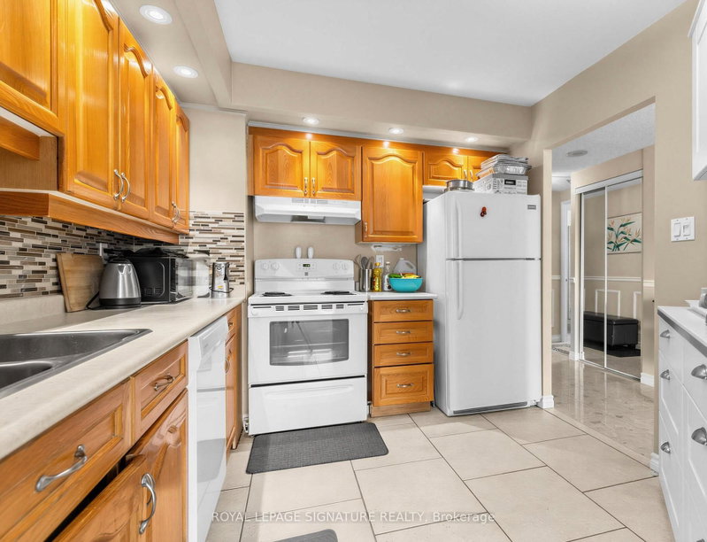 329A - 10 Guildwood Parkway