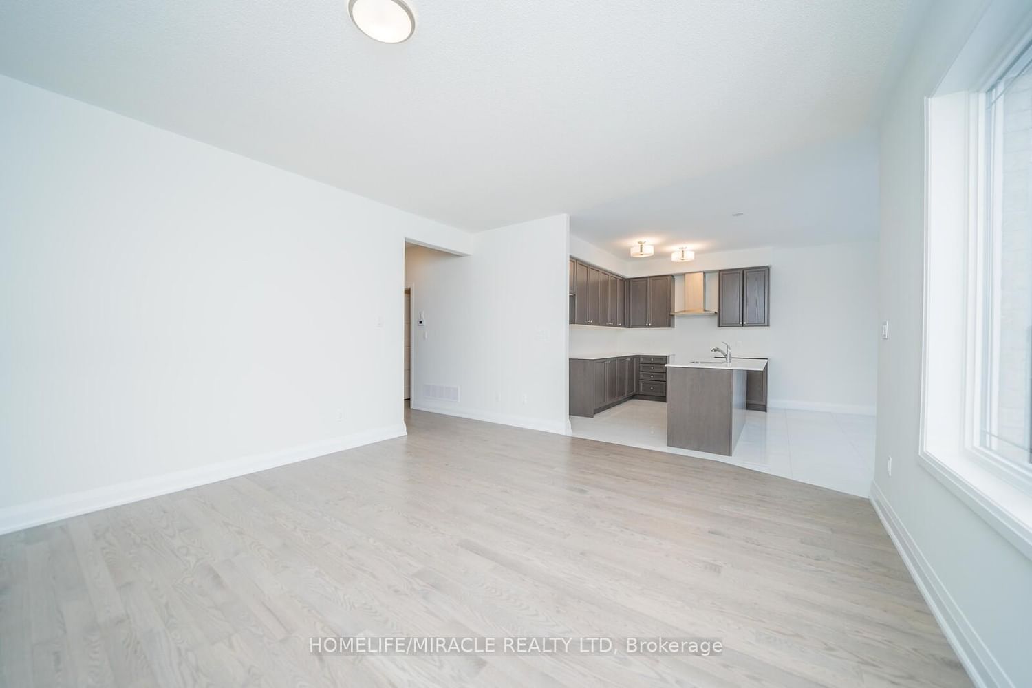 522 Askew Court - Photo 8