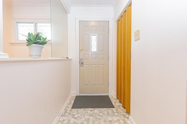 12 Canham Crescent