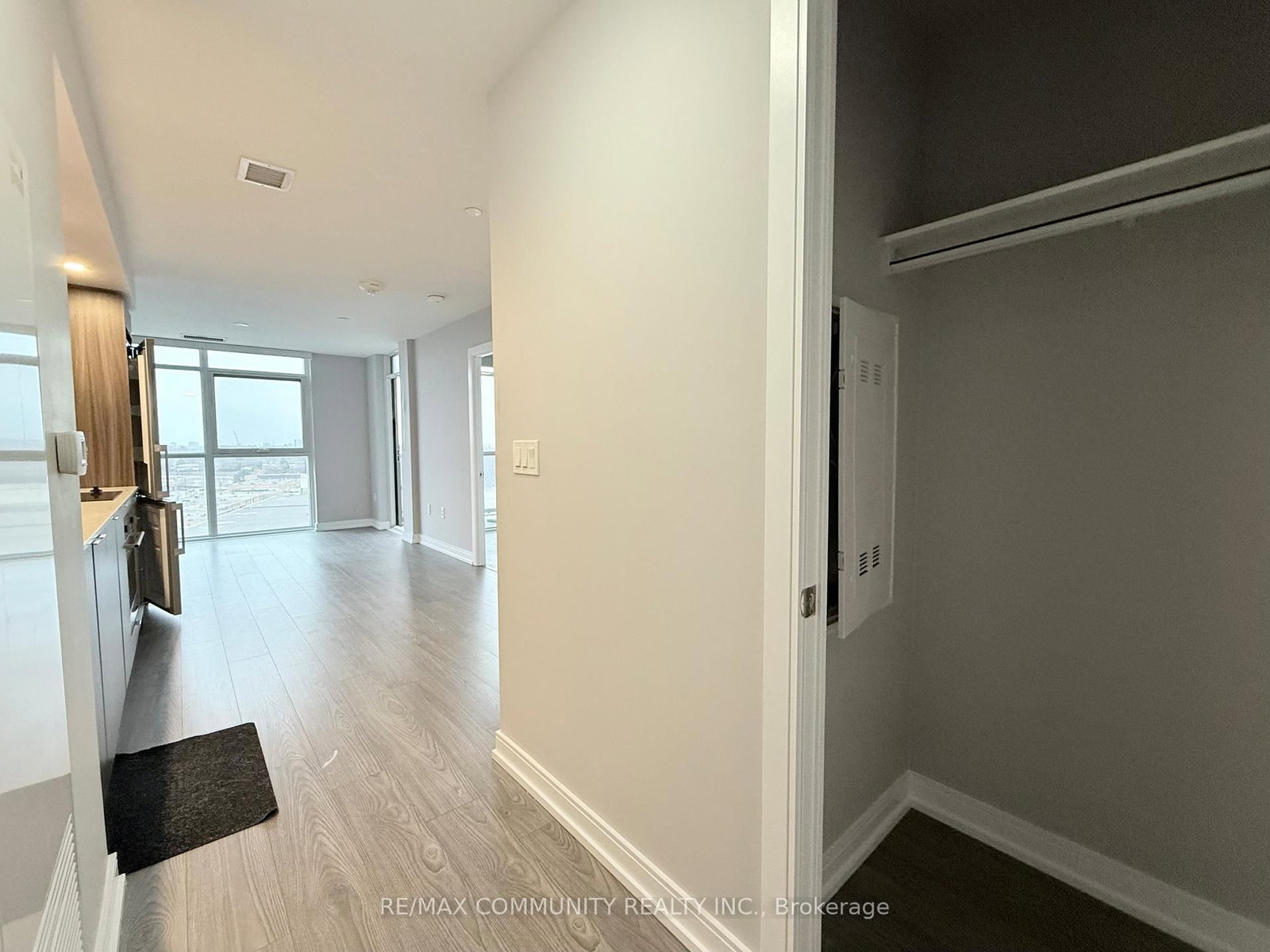 1001-225 Village Green Square, Toronto, ON, photo 3