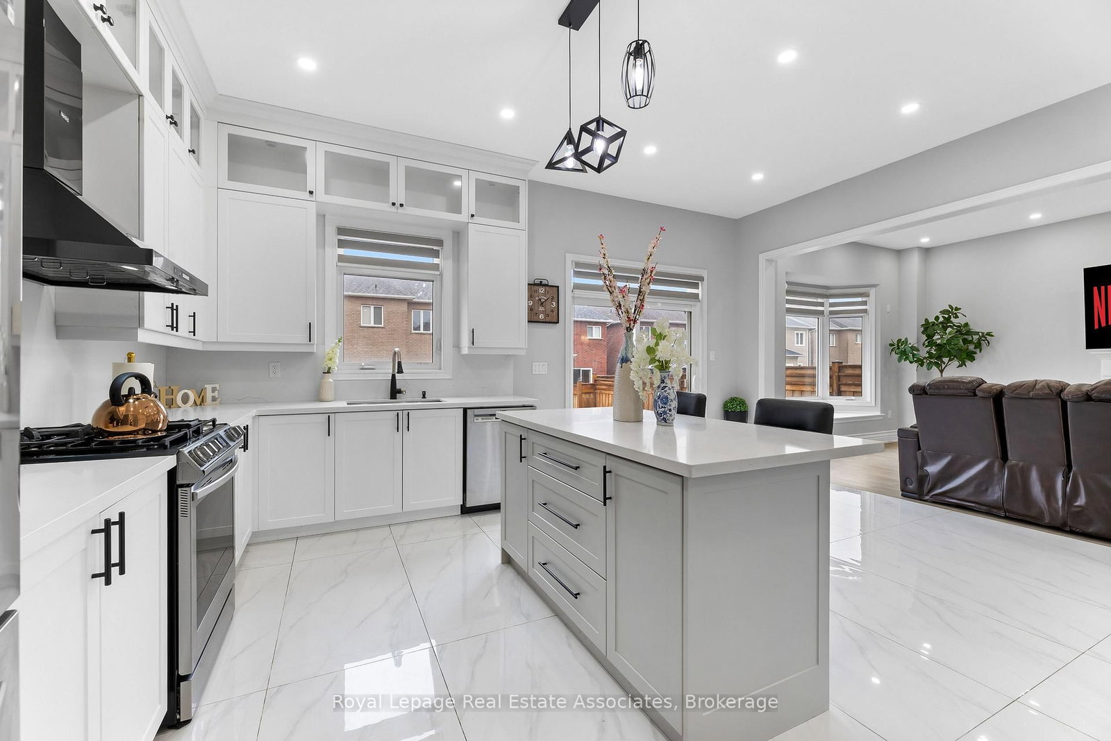 1796 Grandview Street N • Oshawa, ON photo 34