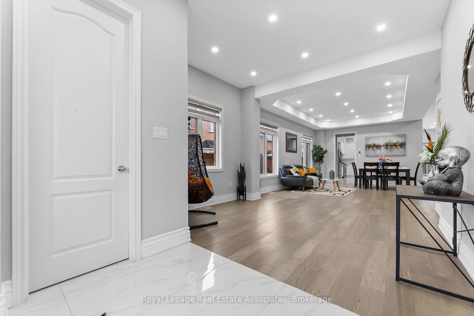 1796 Grandview Street N • Oshawa, ON photo 5