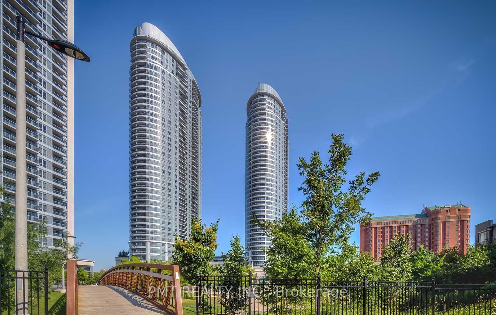 135 Village Green Square, Unit 1421
