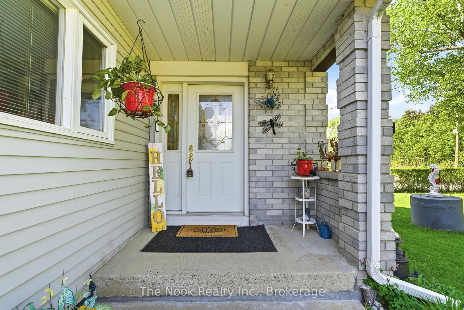 Listing Image 3