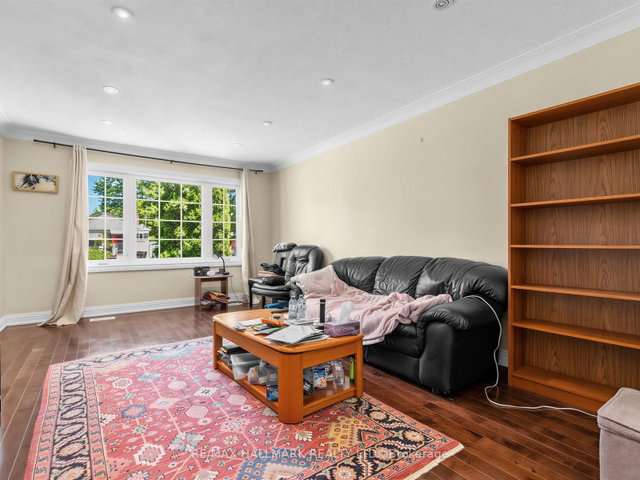 34 Greylawn Crescent