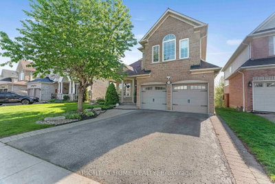 1048 Mcquay Boulevard • Whitby, ON photo 2