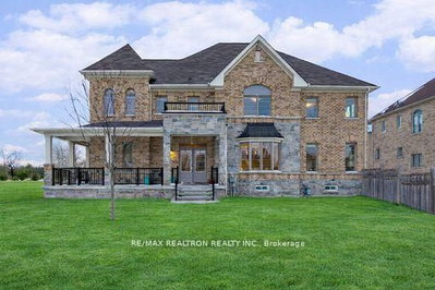 Detached House in Bowmanville