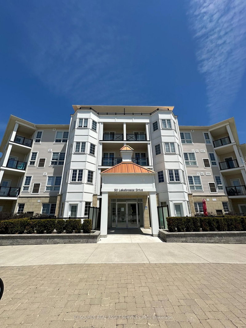 home for lease on 421-50 Lakebreeze Drive