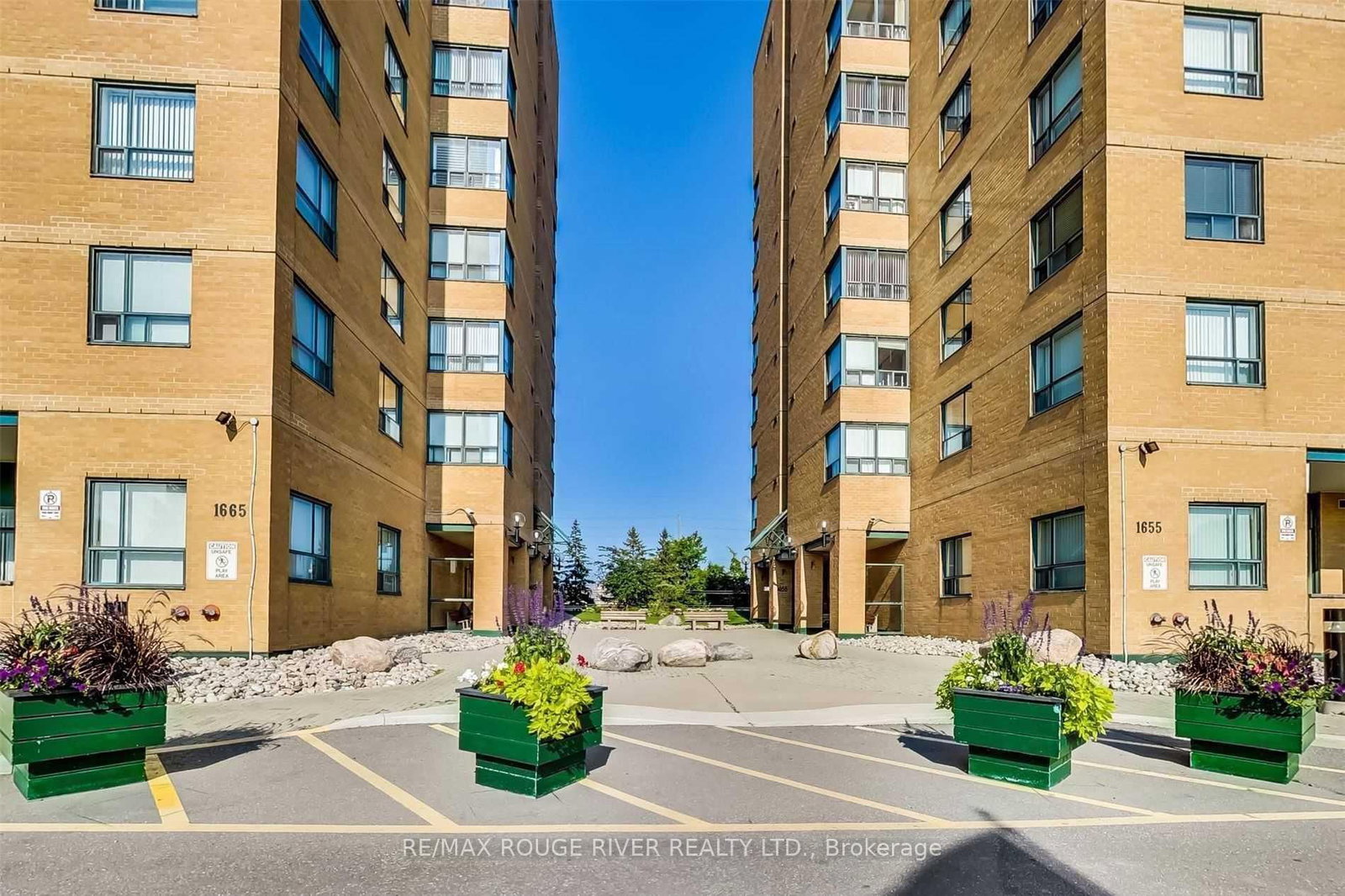 1655 Pickering Parkway, Unit 603 - Photo 2