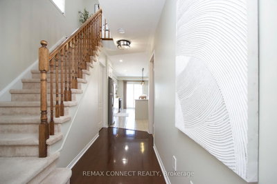 13 Netherway Crescent — photo 4