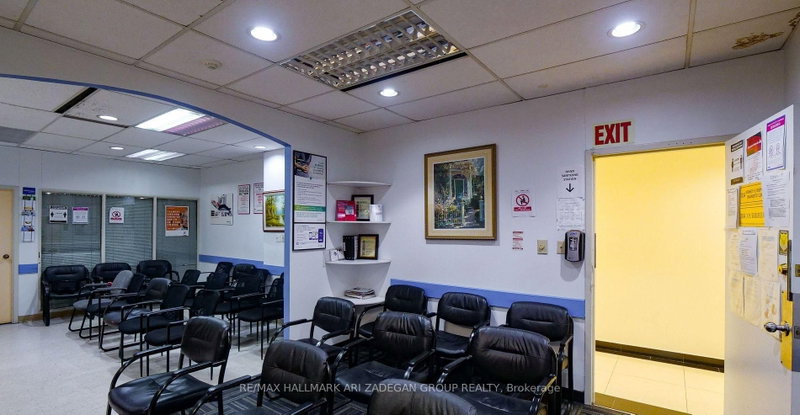 4002 Sheppard Ave E photo 4