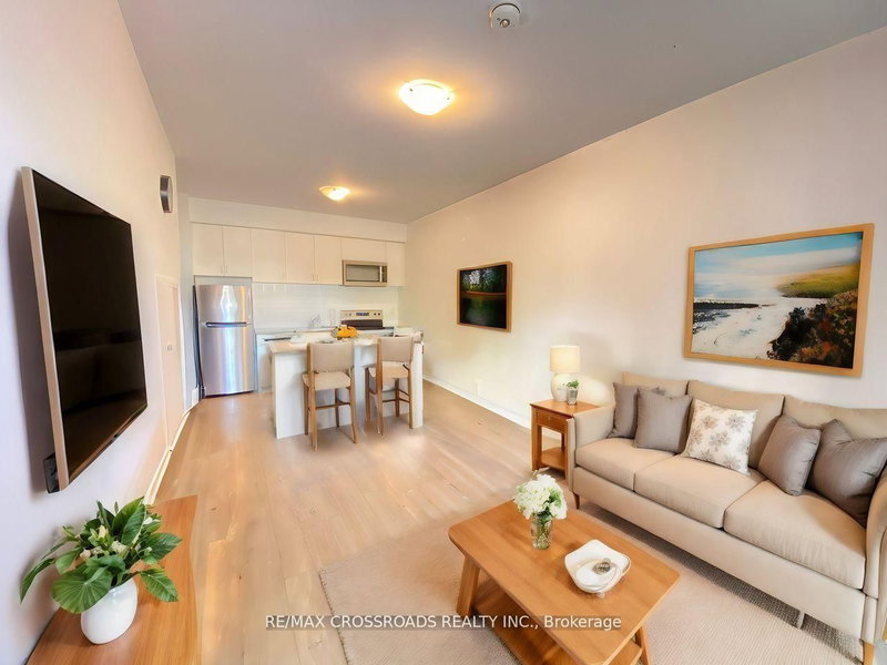 5 - 1720 Simcoe Street N