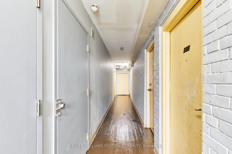 1395 Gerrard Toronto,ON M4L 1Z3 — Photo 10
