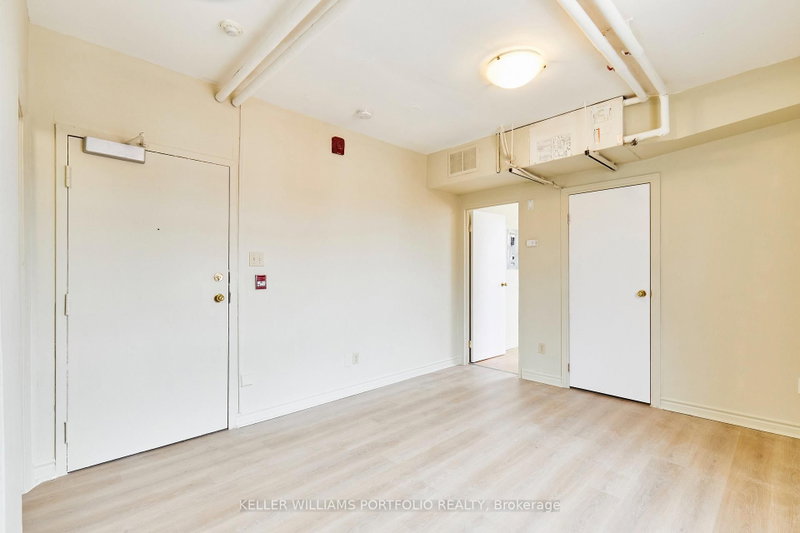 1395 Gerrard Toronto,ON M4L 1Z3 — Photo 22