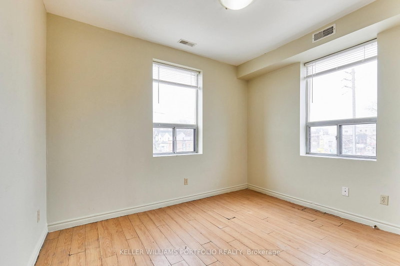 1395 Gerrard Toronto,ON M4L 1Z3 — Photo 25