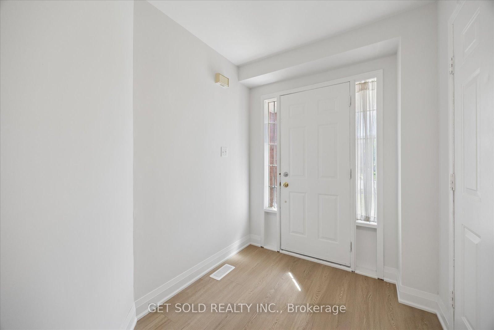 10 Howes Street - Photo 4