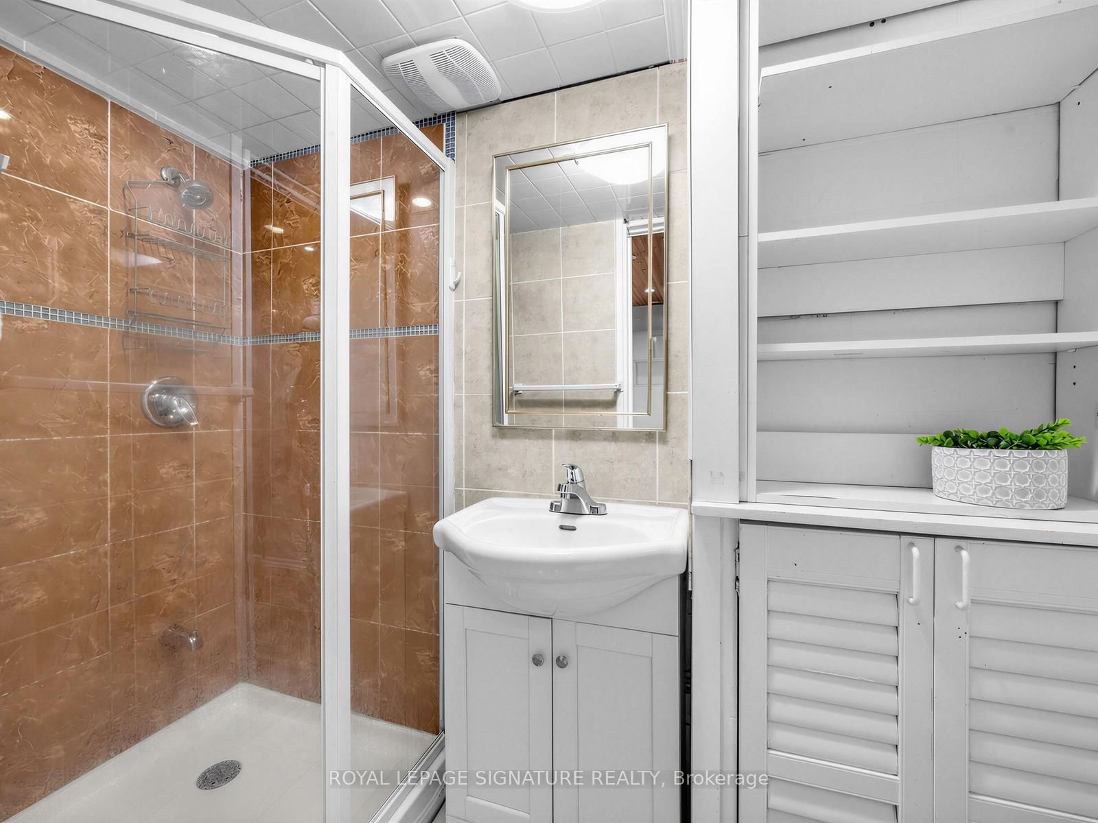 67 Ellington Drive • Toronto, ON photo 23