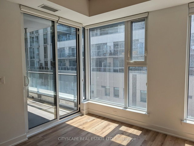 514 - 30 Baseball Place