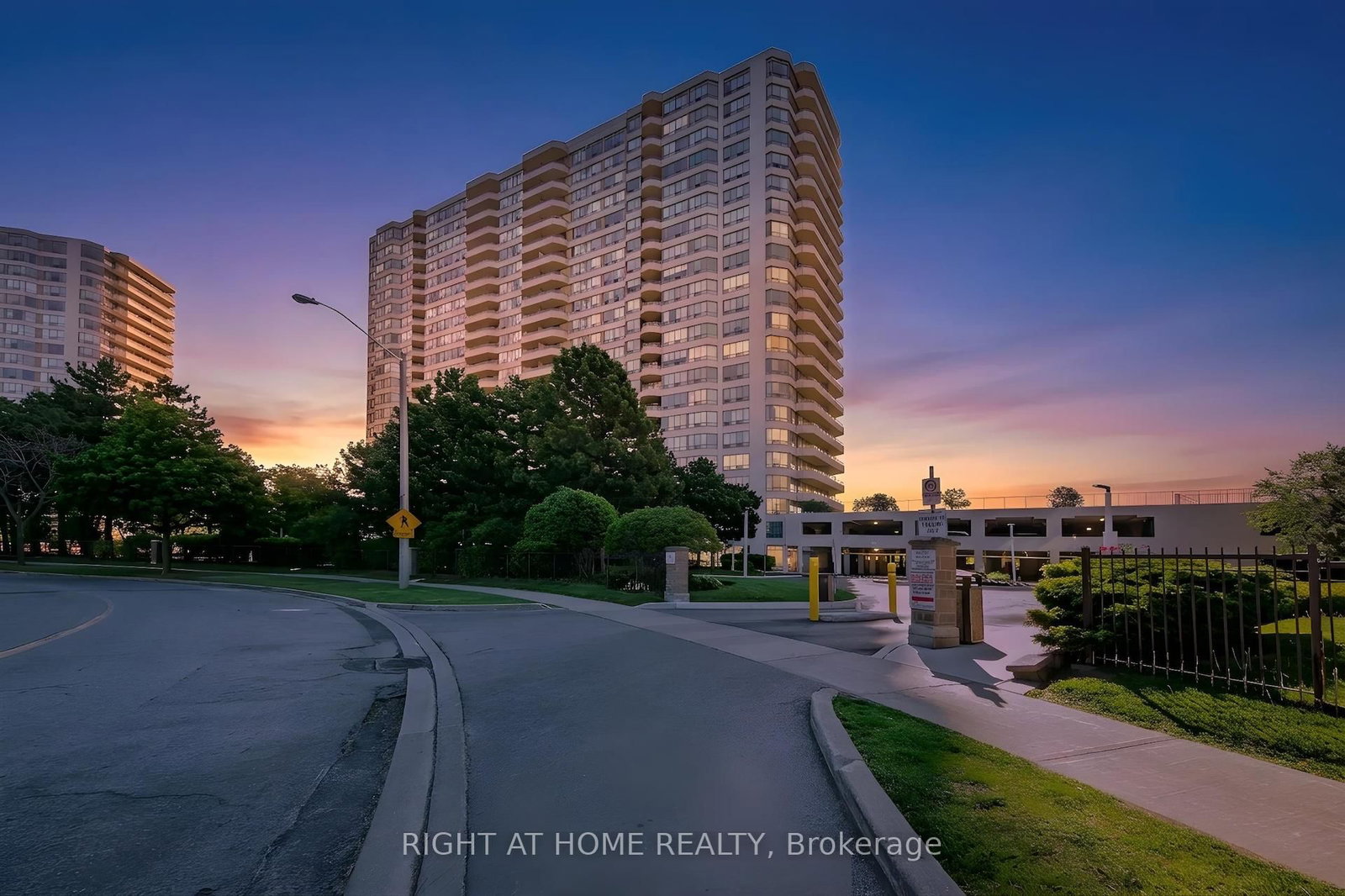 3 Greystone Walk