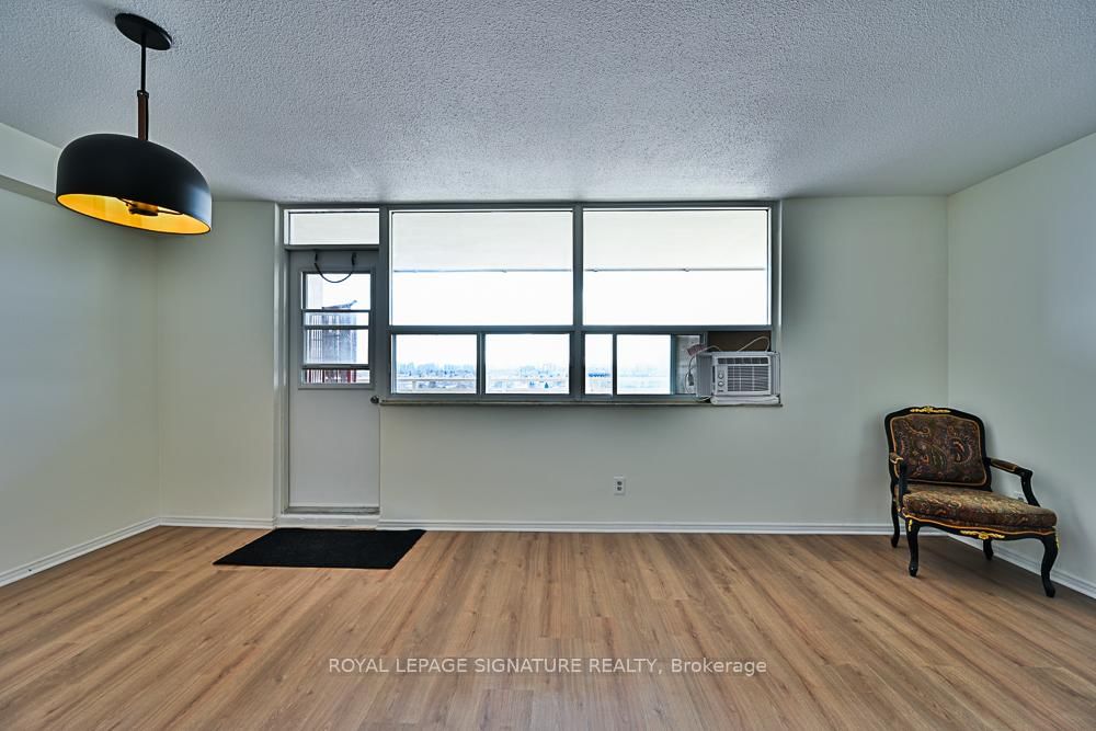 2550 Pharmacy Avenue • #1015 • Toronto, ON photo 20