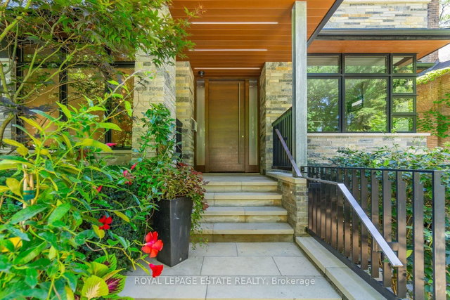 11 Pine Crescent