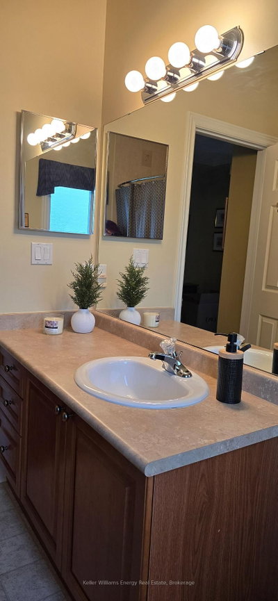 8 Hinkley Trail • Clarington, ON photo 9