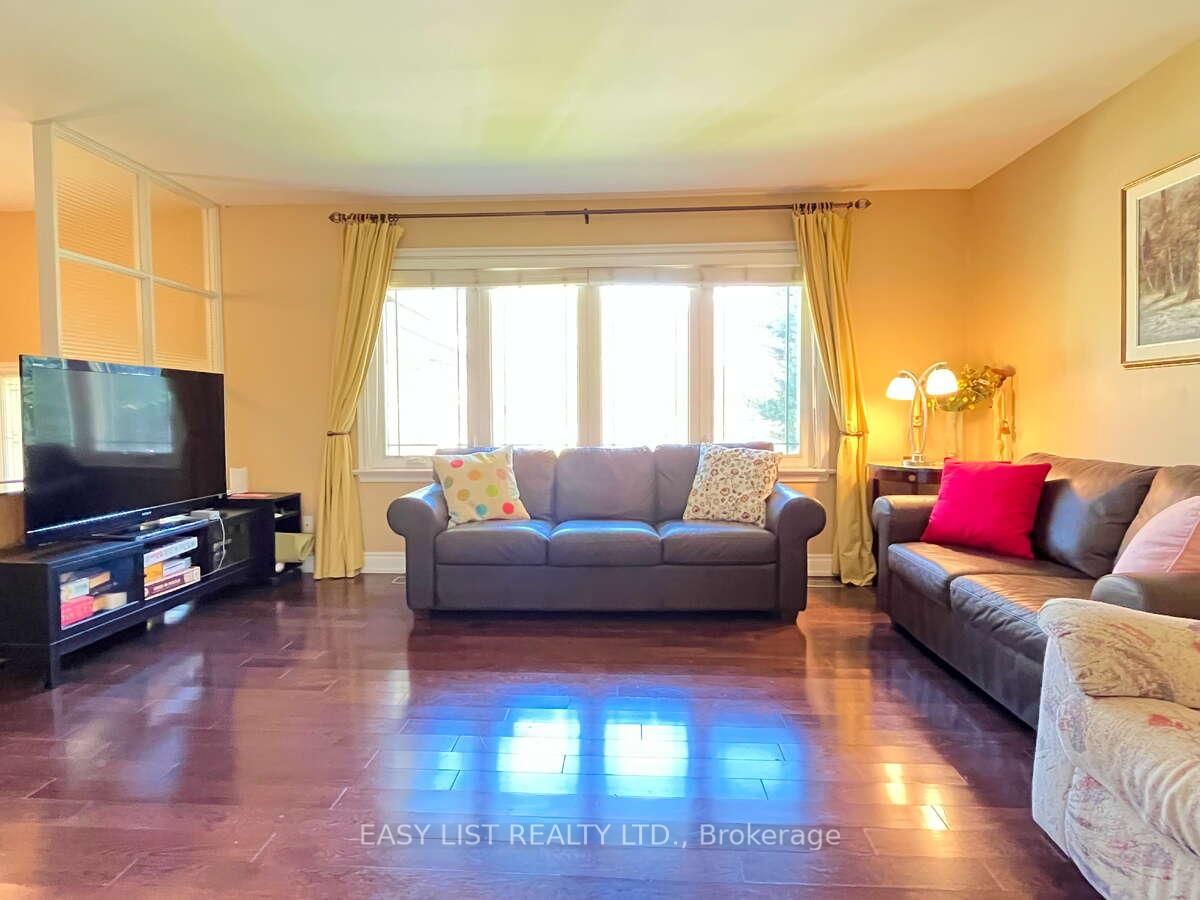 57 Kilbride Road • Toronto, ON photo 10