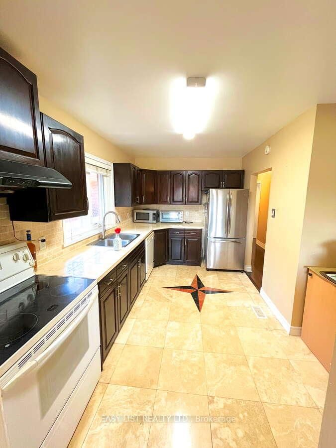 57 Kilbride Road • Toronto, ON photo 12
