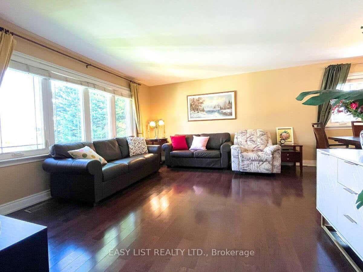 57 Kilbride Road • Toronto, ON photo 6