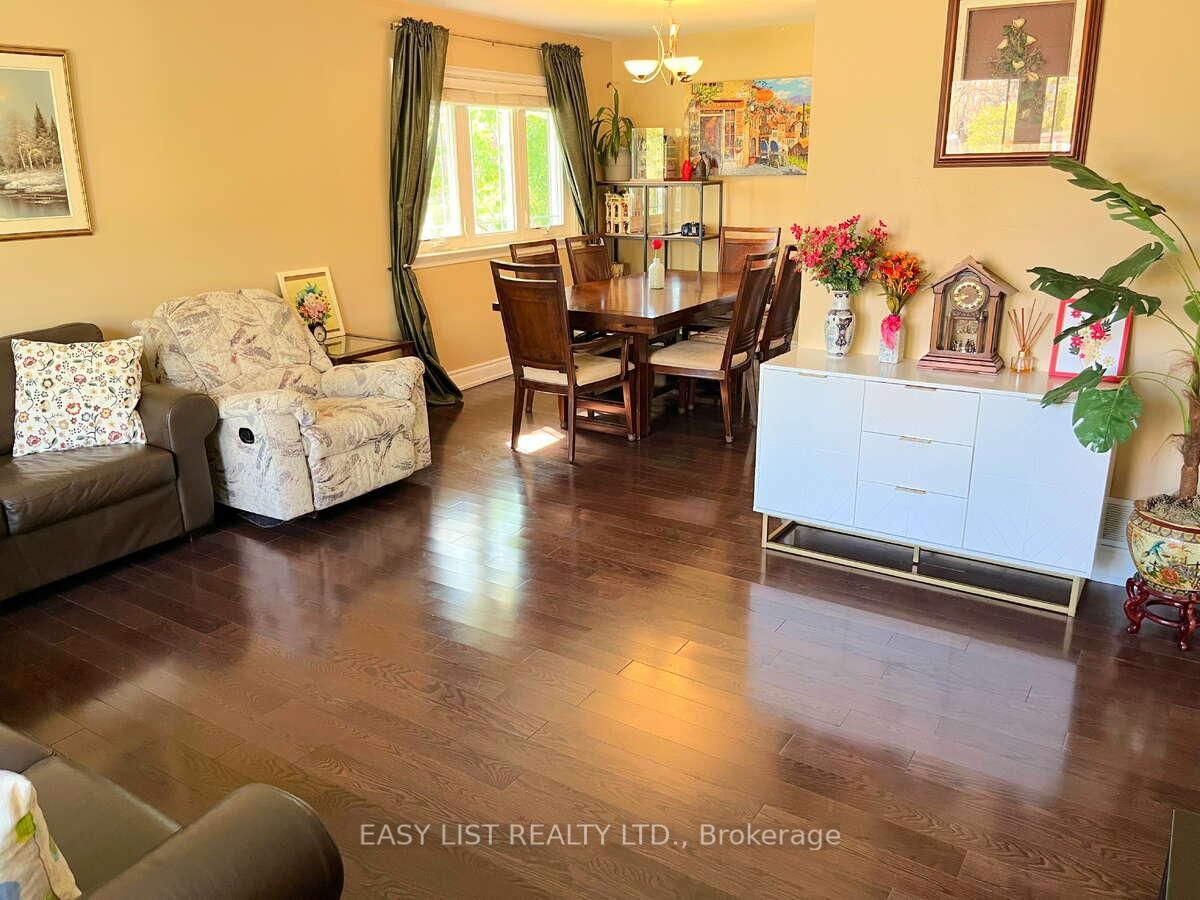 57 Kilbride Road • Toronto, ON photo 7