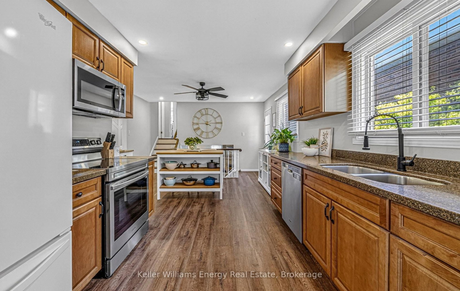 60 Habitant Crescent - Photo 24