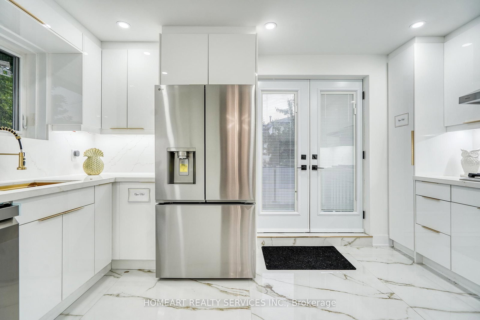 35 Munford Crescent • Toronto, ON photo 12