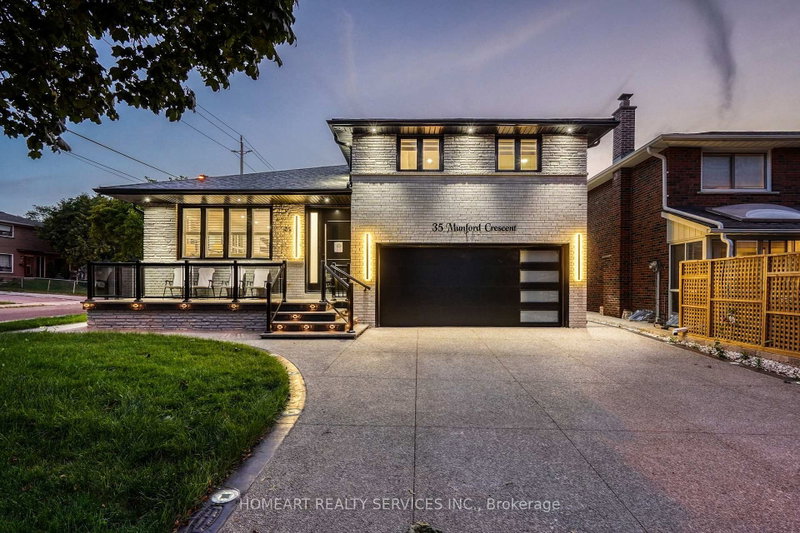 35 Munford Crescent