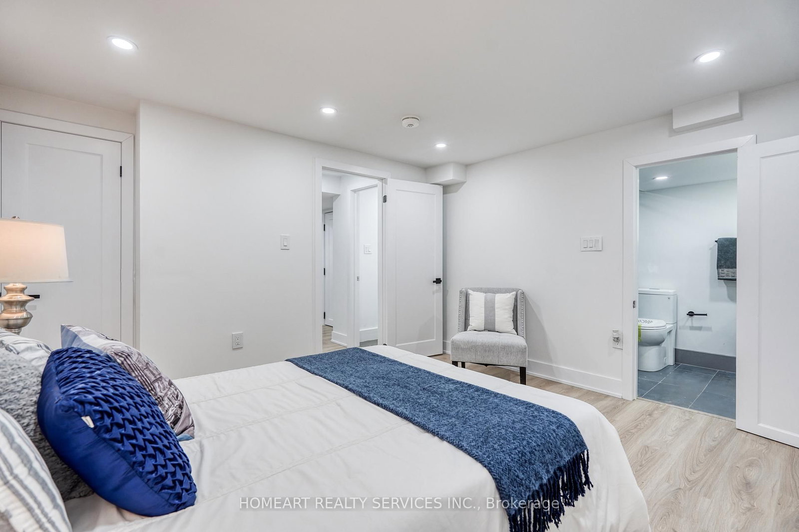 35 Munford Crescent • Toronto, ON photo 25