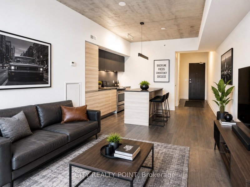505 - 1190 Dundas Street E