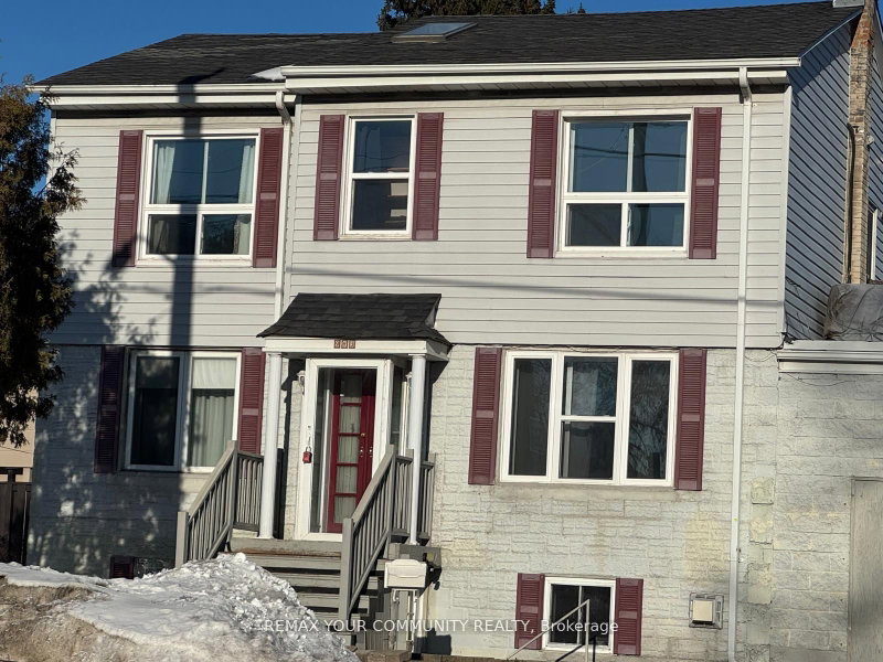 home for lease on 983 Victoria Park Avenue