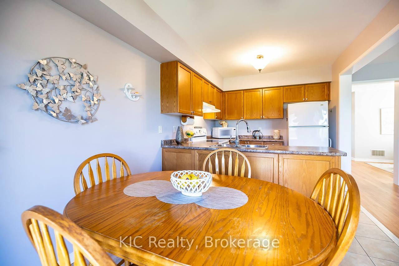 40 Puttingedge Drive • Whitby, ON photo 17