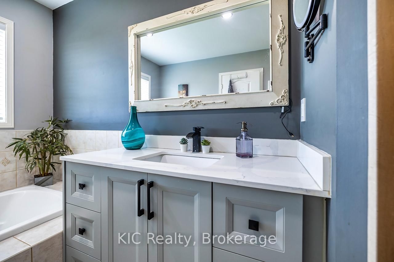 40 Puttingedge Drive • Whitby, ON photo 23