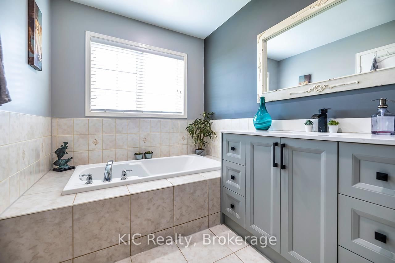40 Puttingedge Drive • Whitby, ON photo 24