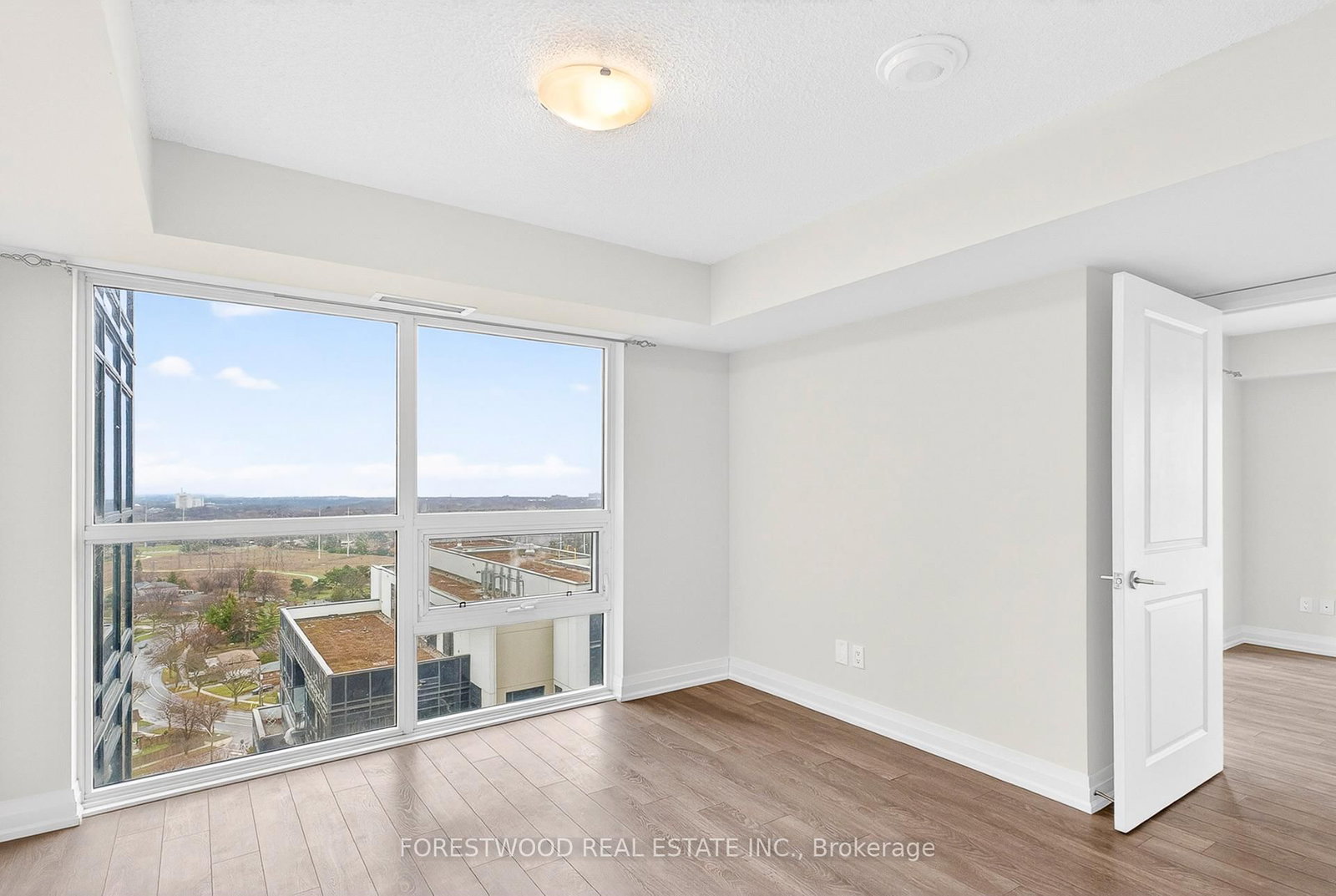20 Meadowglen Place, Unit 2104 - Photo 22