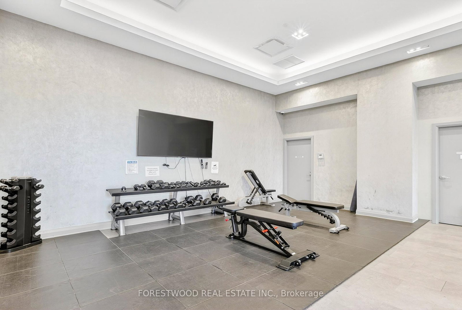20 Meadowglen Place, Unit 2104 - Photo 30