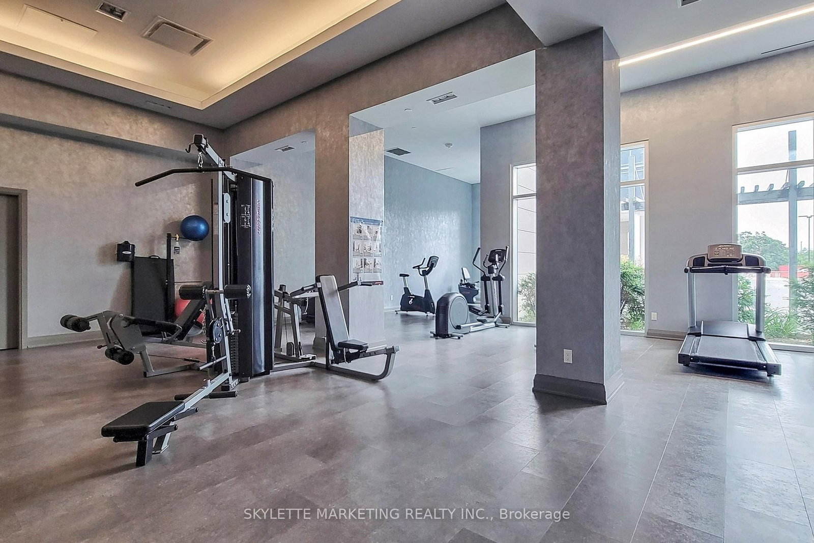 30 Meadowglen Place, Unit 609 - Photo 33